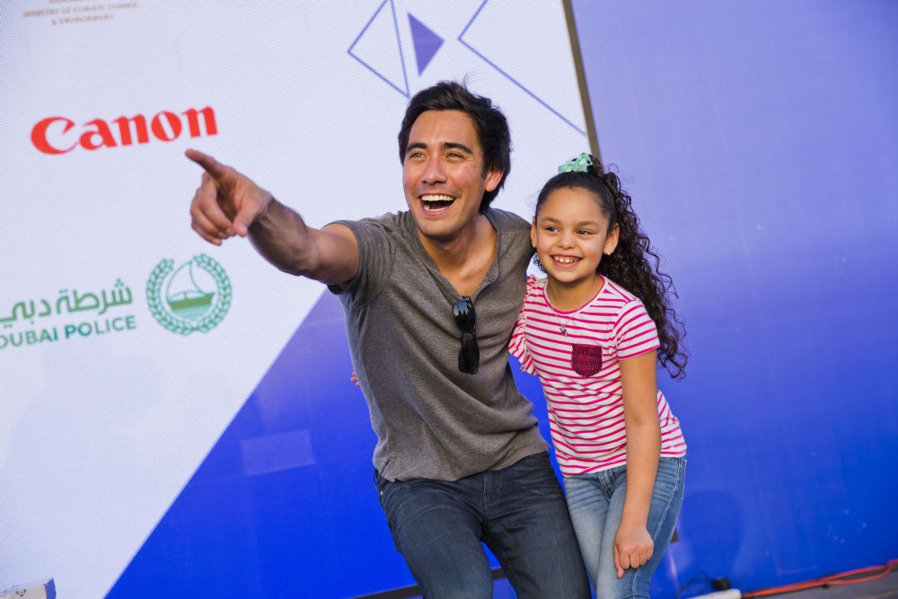 ZACH KING WORKS HIS MAGIC ON FANS AT THE NSTI'S FAMILY FESTIVAL (3/5)