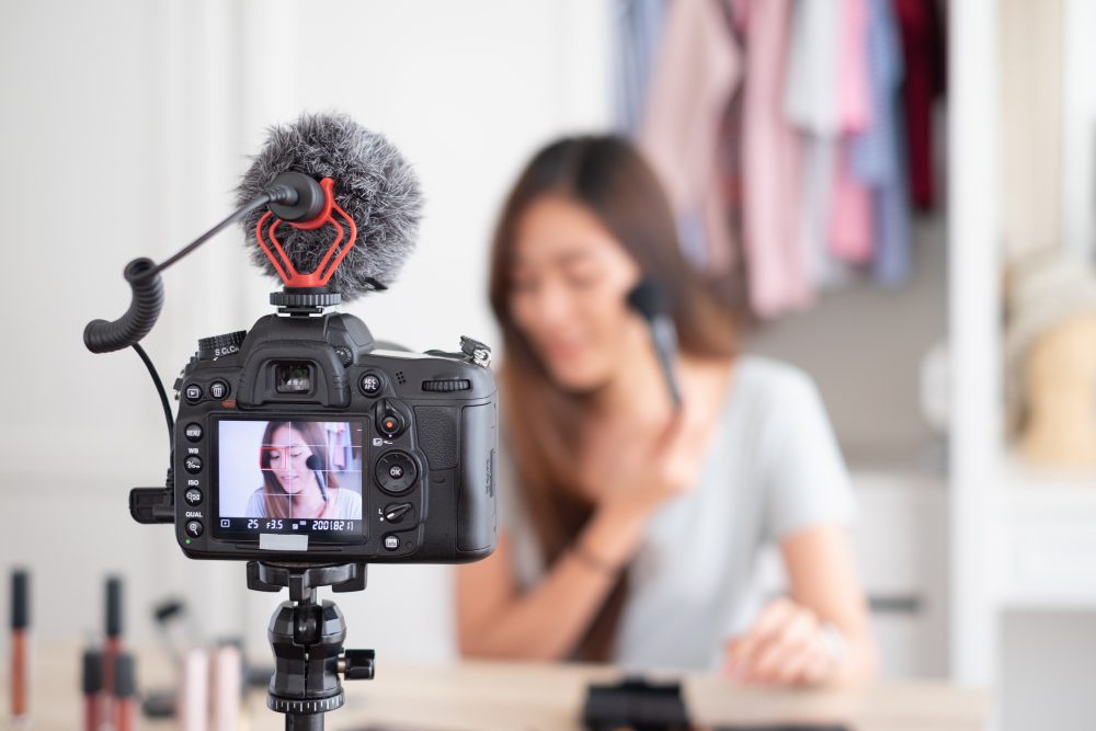 The Top 10 Eid Makeup Tutorials On YouTube