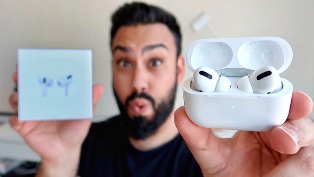 EMKWAN Unboxes and Reviews The New AirPods Pro