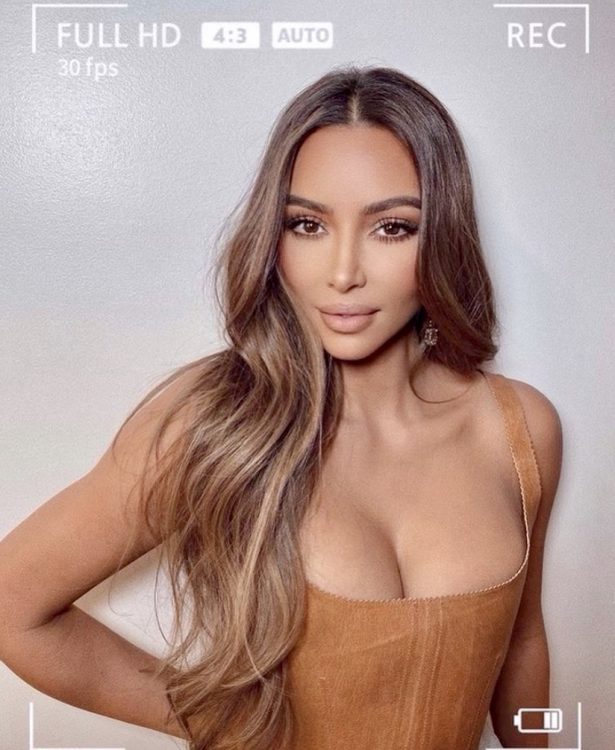 Kim Kardashian Crosses the 200 M Followers Mark on IG