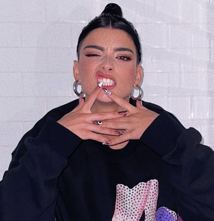 Dixie D’Amelio Launches Season 2 of Her YouTube Talk Show