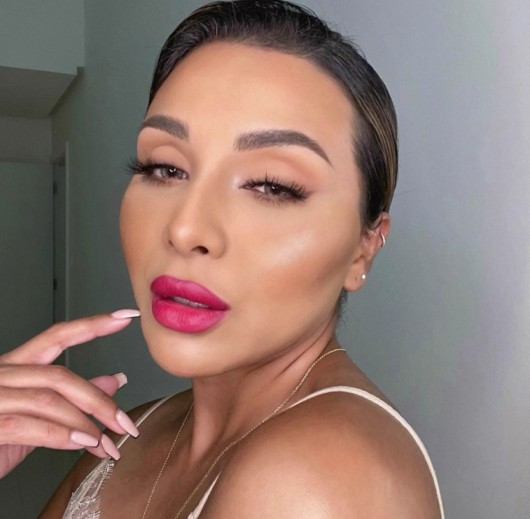 Watch: HOW TO STAND OUT AS A BEAUTY INFLUENCER IN 2021