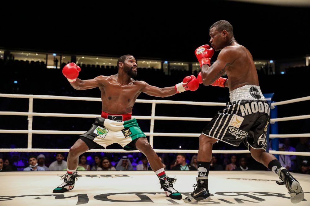 What happened at the boxing exhibition with Floyd Mayweather?