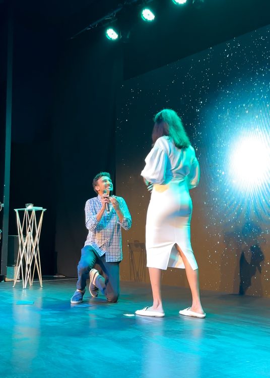 Dubai: man proposes at Theatre by QE2 Mind2Mind "Connected" show