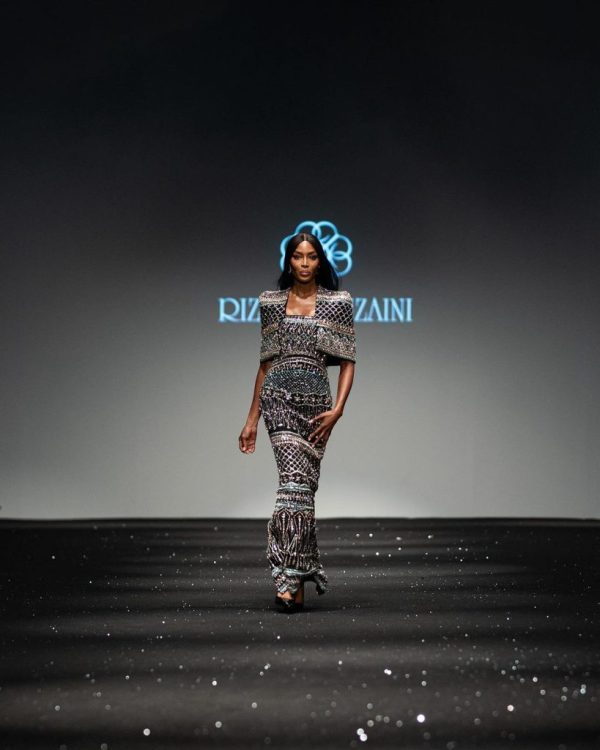 naomi campbell show stopper at dubai fashion week