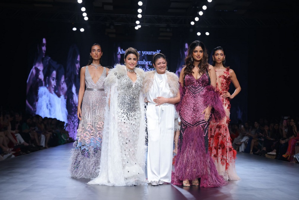 India: Dubai Bling star Safa Siddiqui walks at Lakme Fashion Week 2023
