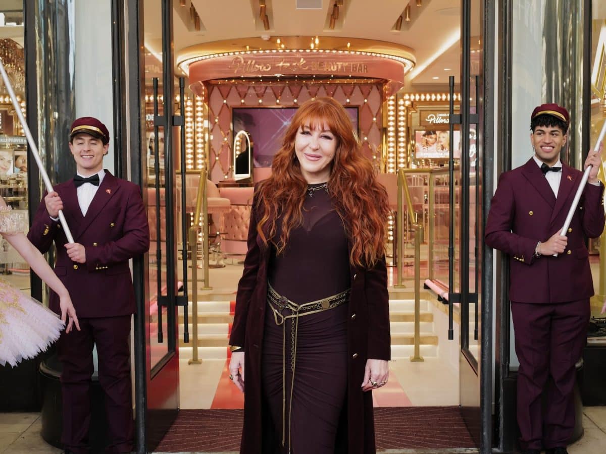 CHARLOTTE TILBURY LAUNCHES THE UNREAL GLOW BLUSH STICK